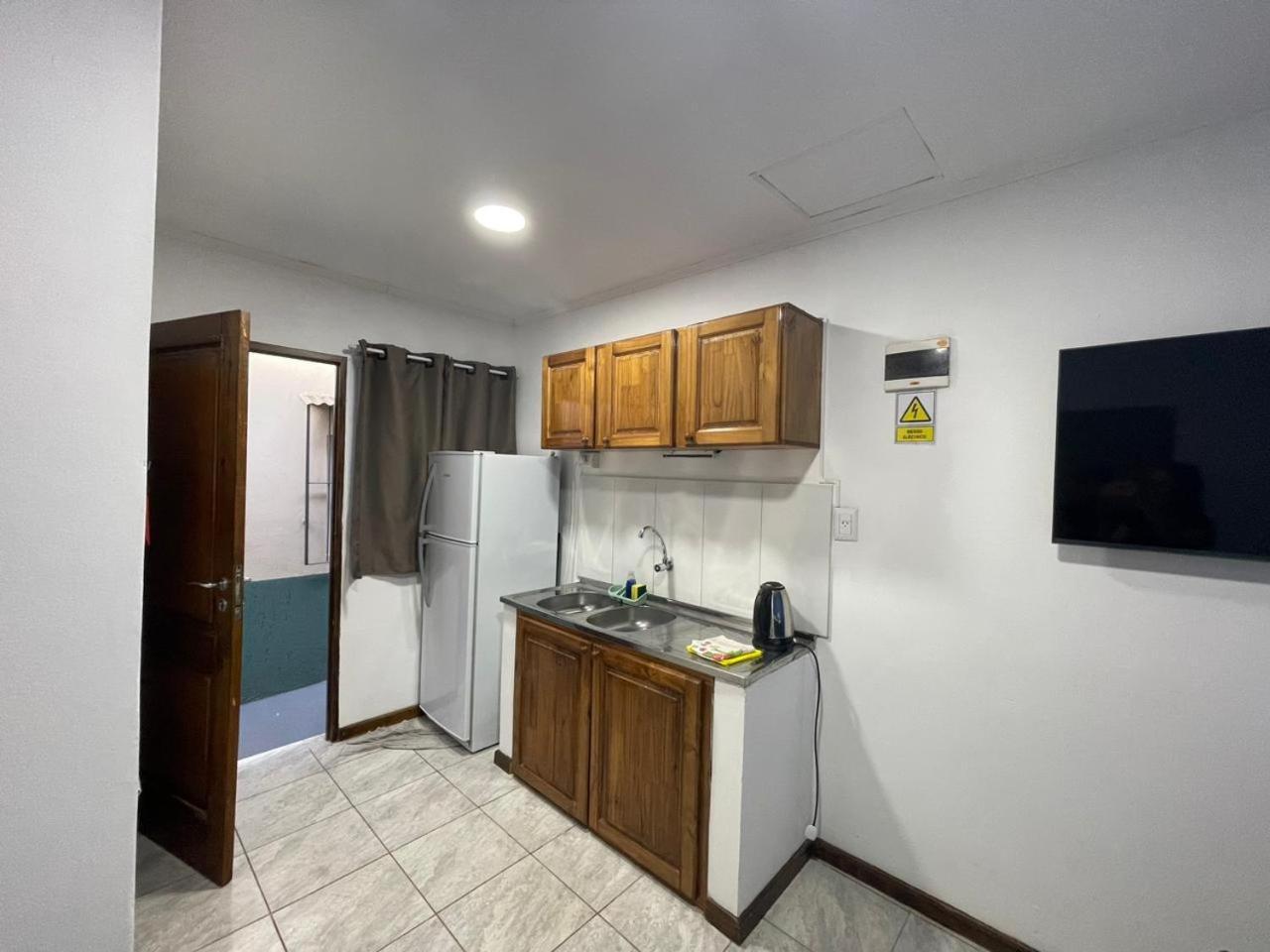 Apart Candioti Departamentos 伊瓜苏港 外观 照片